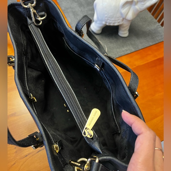 Michael kors black leather purse - Picture 3 of 6